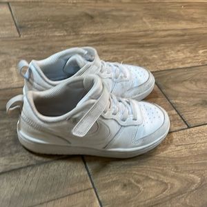 Nike Court Borough low